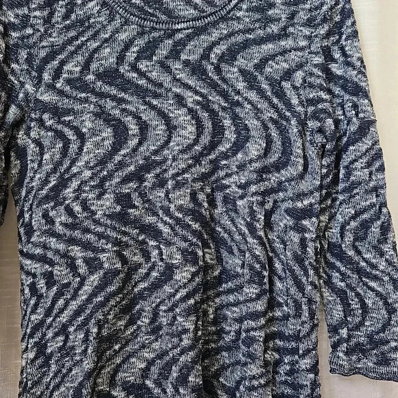 JM SWEATER - Picture 2 of 5